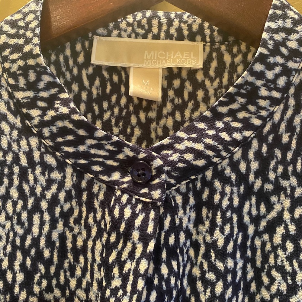 Elegant blue/light blue/white button down blouse